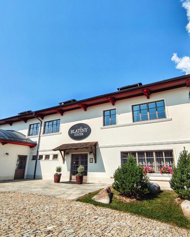 Statek Blatiny Hotel Snezne  Ngoại thất bức ảnh