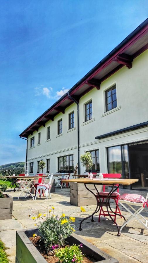 Statek Blatiny Hotel Snezne  Ngoại thất bức ảnh